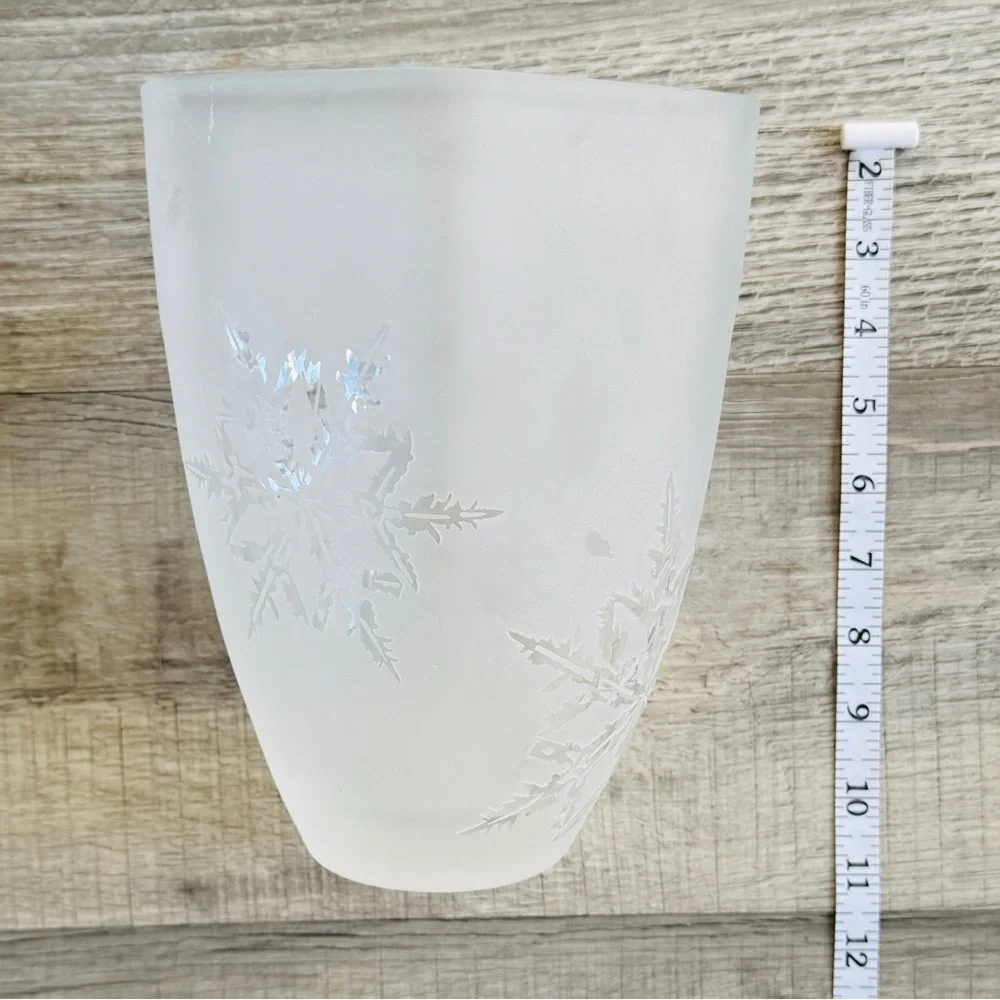 Vintage Villeroy & Boch Snowflake Wintertime Ice Crystal Vase
